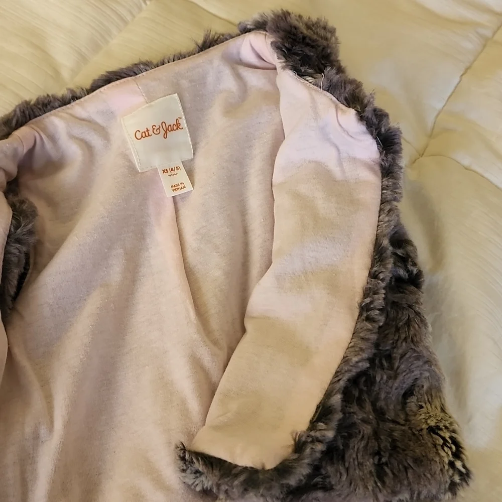 Cat & Jack Faux Fur Vest Grey Size XS